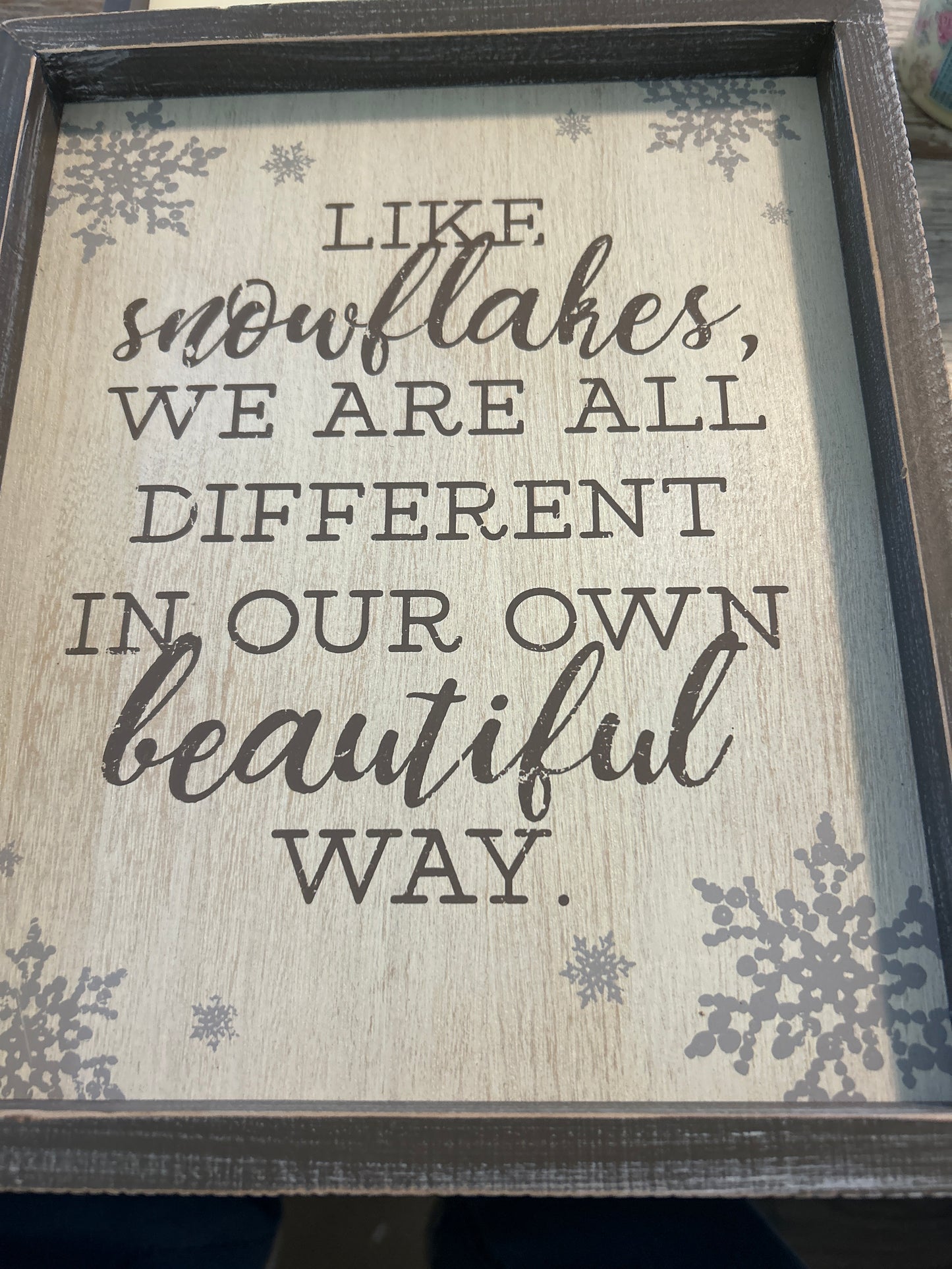 Like snowflakes sign