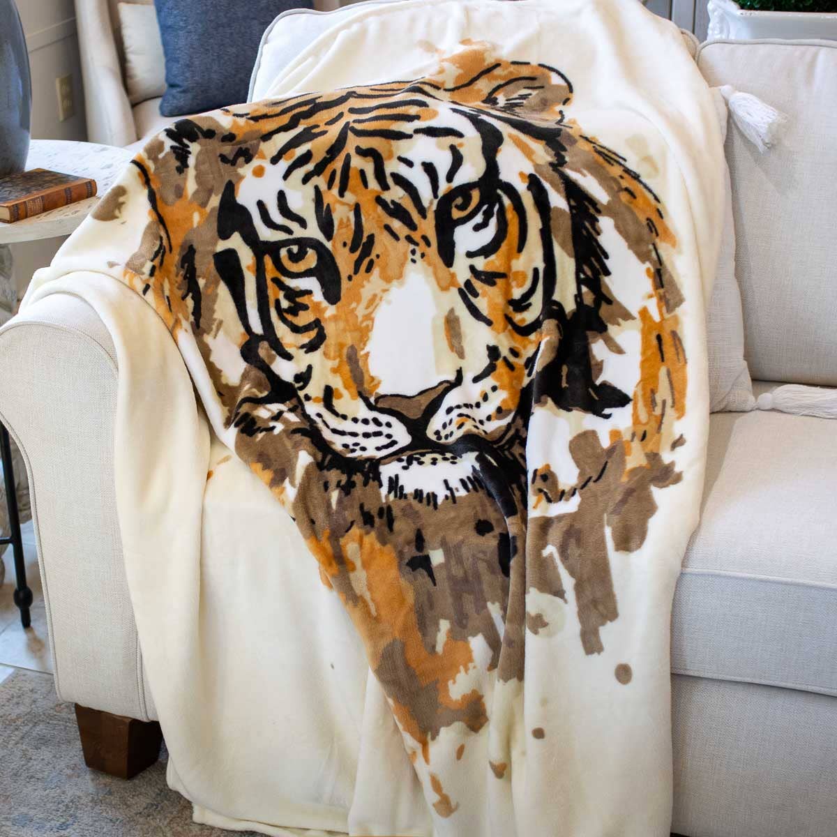 Tiger Love Throw Soft White/Multi 50x60