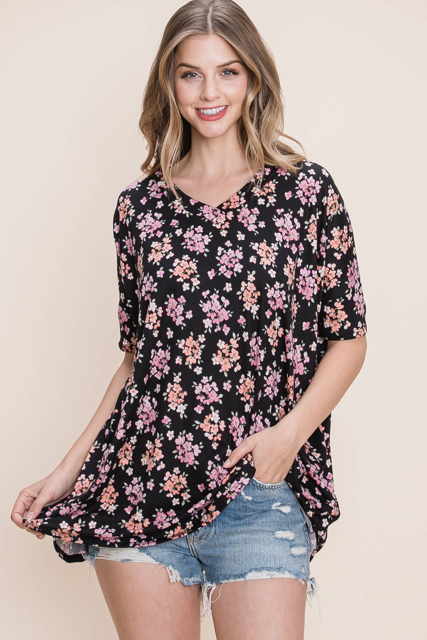 TA1616-FL Loose Fit V-neck Floral Print Tunic