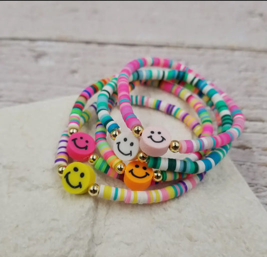 Smiling face rainbow heishi bracelet