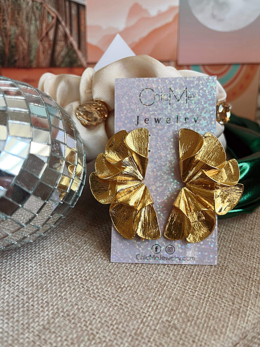 Chic Me Gold Statement Earrings